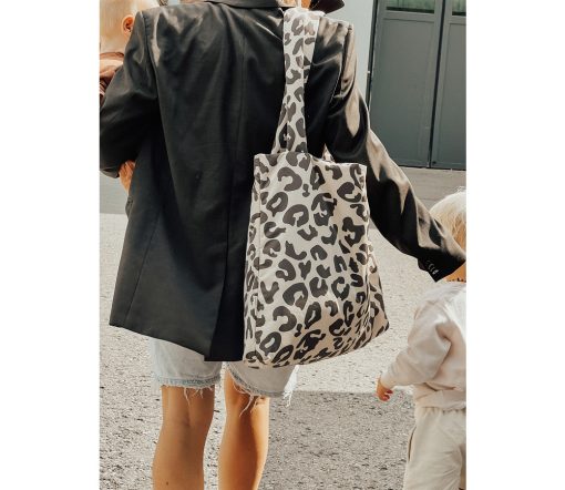 Studio Noos - Mom Bag "Puffy Holy Cow" – Bild 3