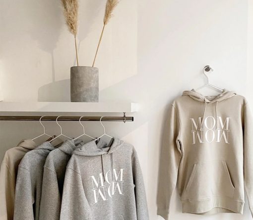 Unique Love - Hoodie "MOM WOW", sand, Biobaumwolle – Bild 4