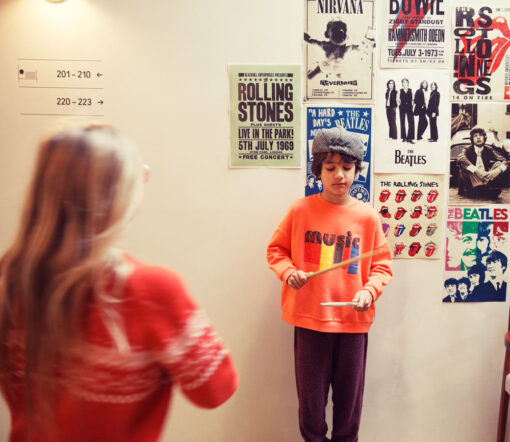 PiuPiuChick - Sweatshirt, ORANGE w/ "music" print, Biobaumwolle – Bild 5