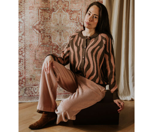 YUKI - Raglan Knitted WOMEN'S Cardigan, PINK ZEBRA, Bio Baumwolle – Bild 3