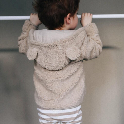 VacVac - Teddy Jacke mit Ohren, "PELUCHE" iced coffee, recyceltes Polyester – Bild 2