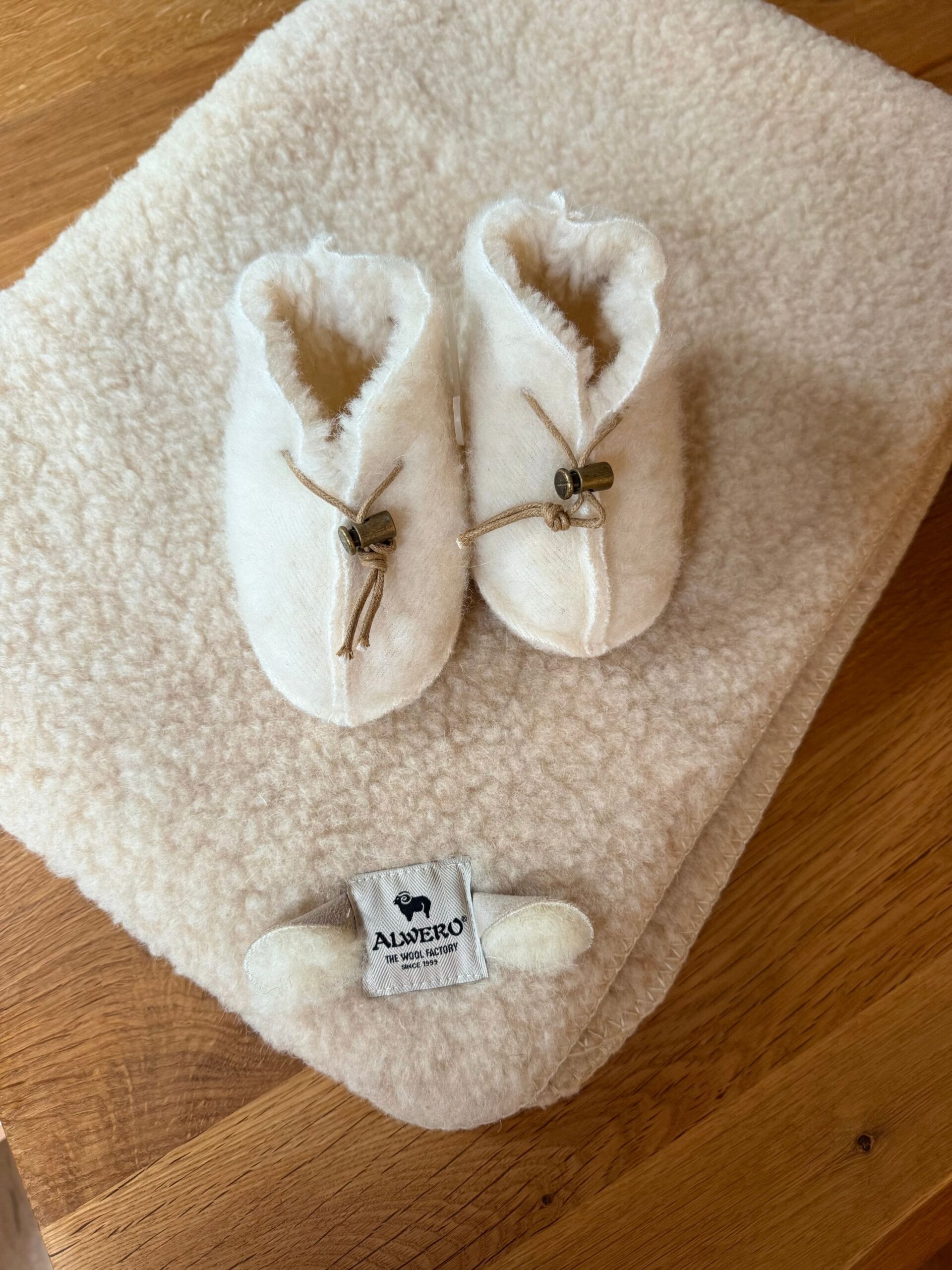 Alwero - Babydecke "MEREZKA", Beige – Bild 2