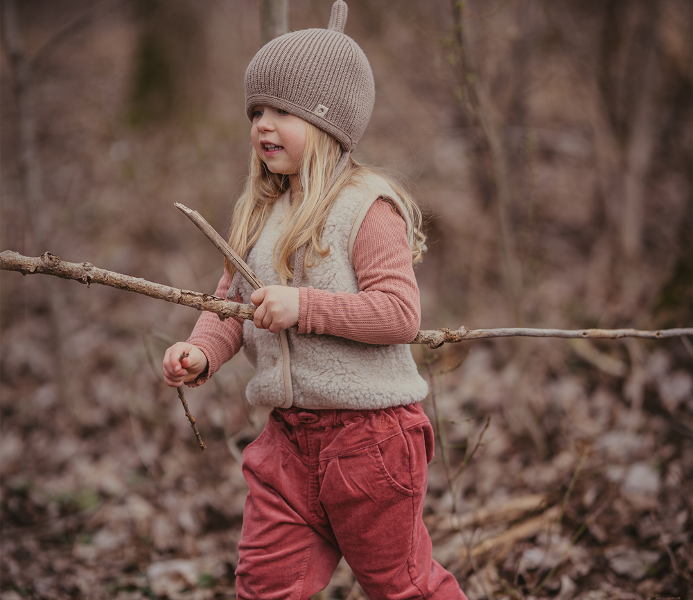 Alwero - Bodywarmer "TYB" Junior, Biowolle, SANDY BROWN mit HERZ, ultra light, SPECIAL EDITION – Bild 3