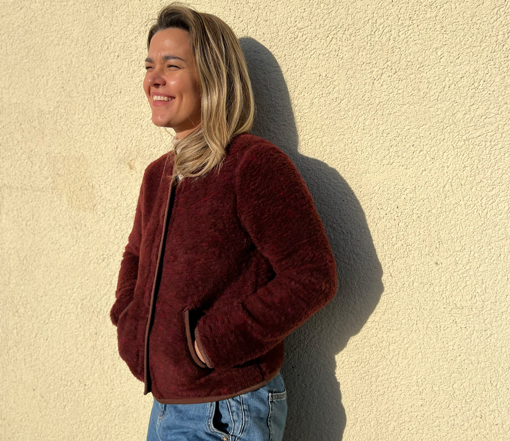 Alwero - Jacke "TYBS" Adult, Red Multi Dots, Biowolle Ultra Light – Bild 2