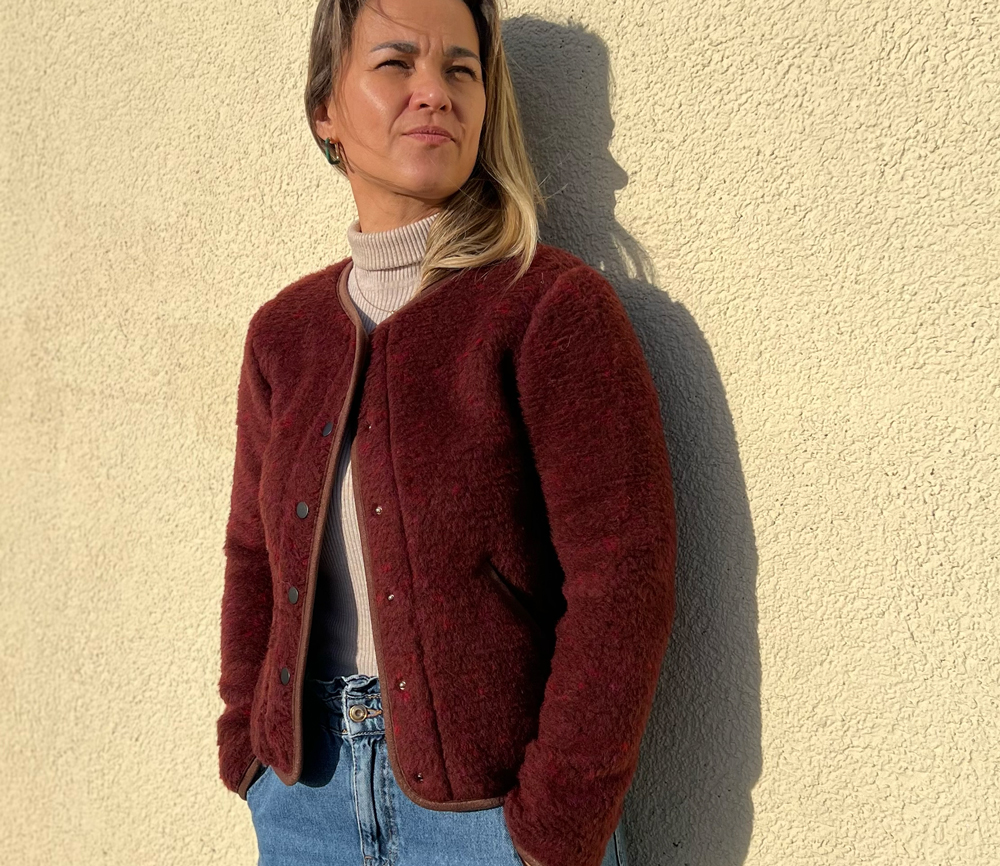 Alwero - Jacke "TYBS" Adult, Red Multi Dots, Biowolle Ultra Light – Bild 3