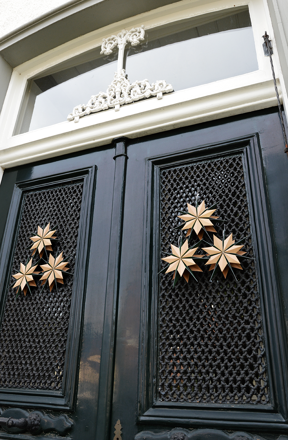 NOORDLIVING - Papierstern | 2 Stück | 20 cm | coffee & green – Bild 2