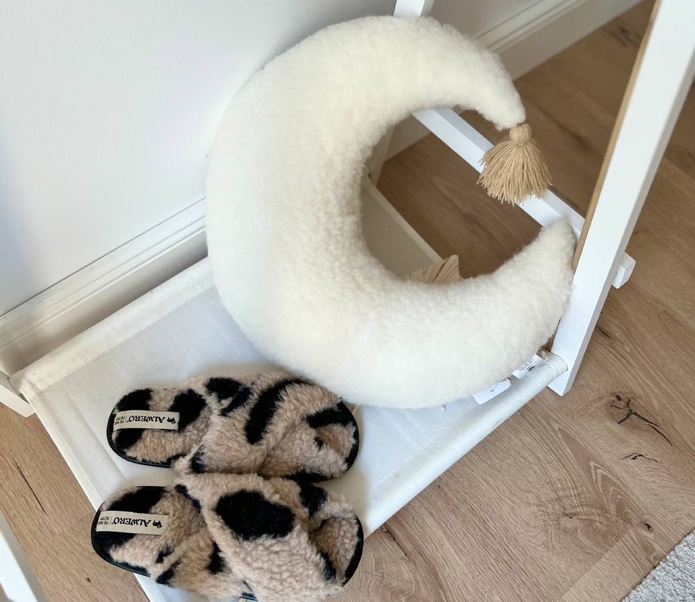 Alwero - Kuschelkissen Mond, natur, Biowolle – Bild 2