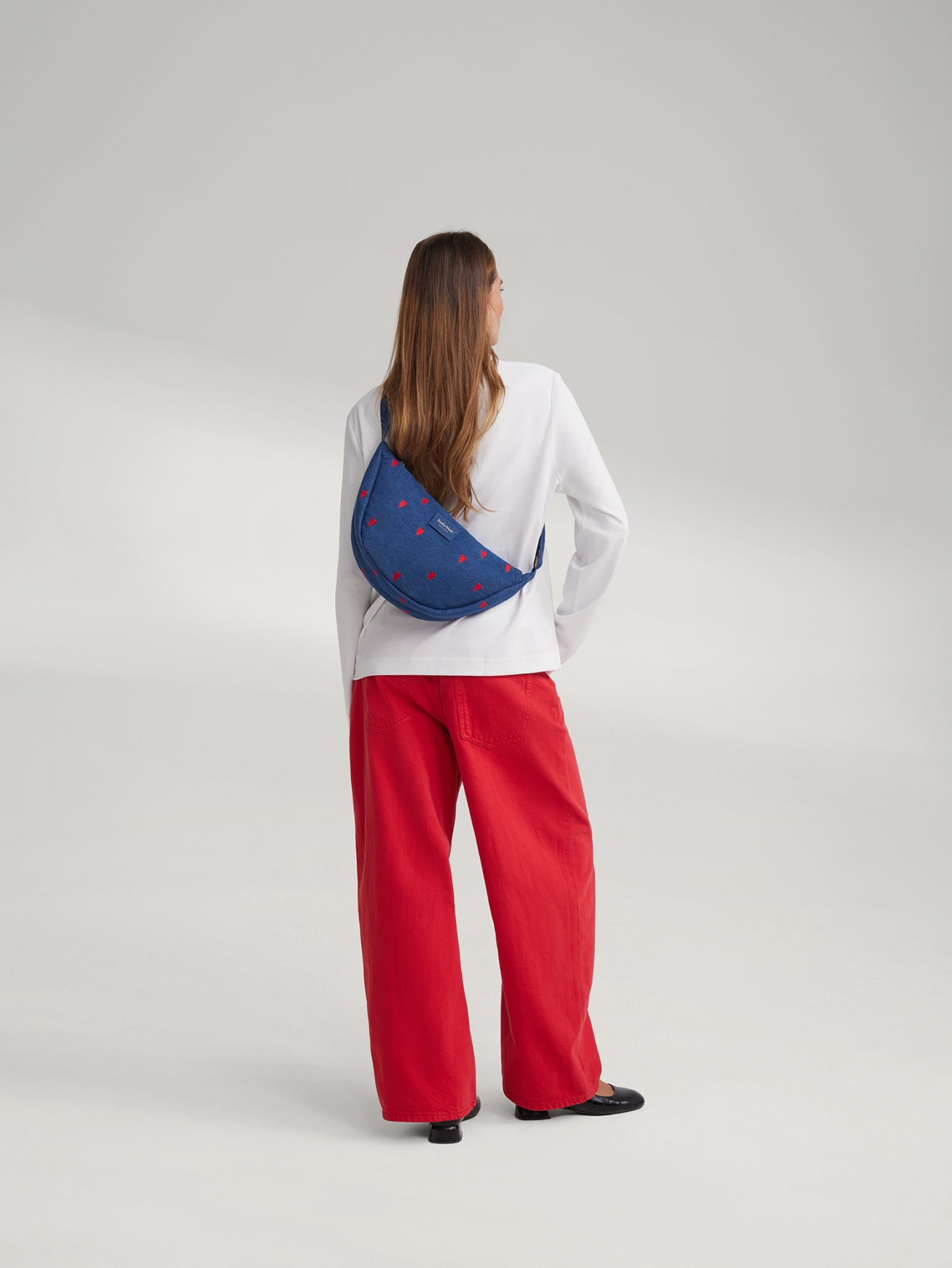 Studio Noos - Bauchtasche Fanny Pack "Dark Denim" Red Hearts – Bild 4